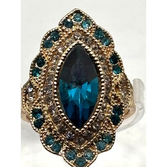 Marquise Statement Ring Size 7 Blue & Clear Rhinestones Cocktail Wedding Sparkle - Picture 8 of 9